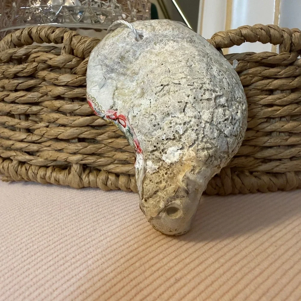 Handmade Decoupage Oyster Shell Ornament Swan Heart Gold Trim Coastal Decor‎ 3
